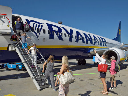 Ryanair пуска полети от Лондон до Бургас