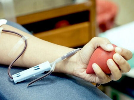 Бургазлии се включват в коледно предизвикателство – даряват кръв, за да спасяват непознати