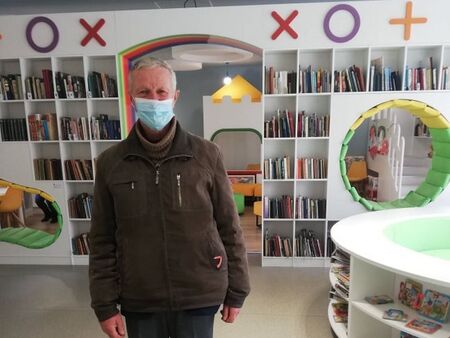 Този човек измина 300 км, за да посети бургаската библиотека
