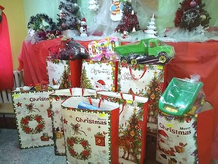 Община Айтос с подаръци за децата в градините, ще ги раздава лично Дядо Коледа