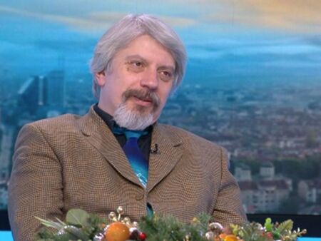 „Омикрон“ ще дойде на празниците, проф. Витанов с нова прогноза за петата вълна