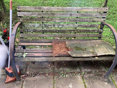 Бургазлийка поиска нови пейки в Гробищния парк, от Обредния комплекс реагираха веднага