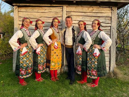Илия Луков съживи култова ергенска песен от стари времена (ВИДЕО)