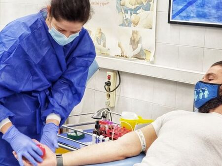 6000 души са дарили безвъзмездно кръв във ВМА за една година