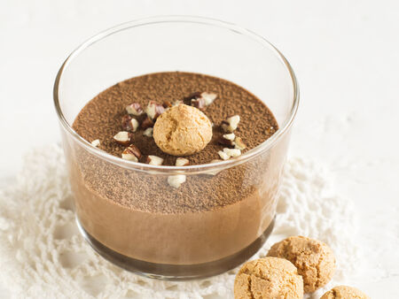 Рецепта за шоколадов пудинг с бисквити амарети