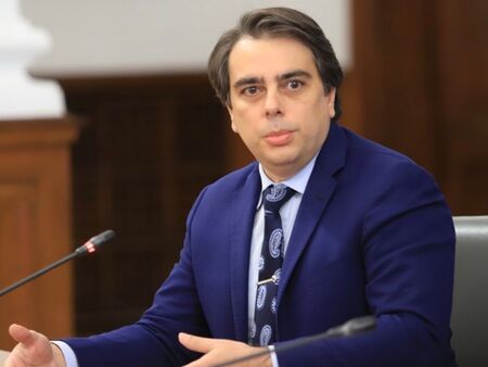 Асен Василев: Бюджетът ще бъде внесен в НС до края на януари