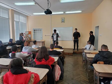 Бургаските Окръжен и Районен съд и СУ „Йордан Йовков“ стартираха съвместни инициативи