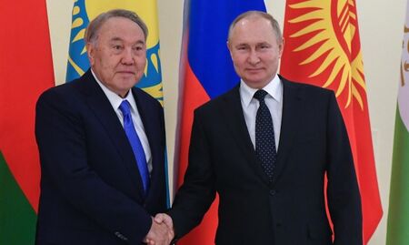 Нурсултан Назарбаев бил починал и вече е погребан?