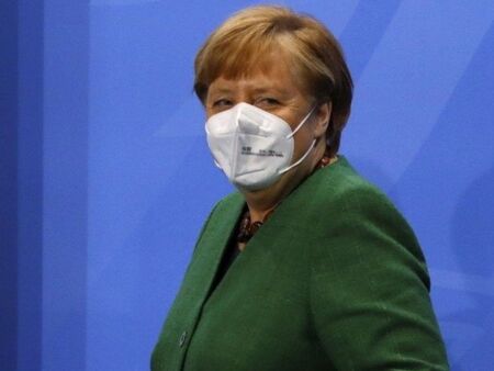 Предложиха на Ангела Меркел работа в ООН