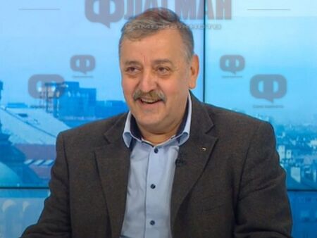 Проф. Кантарджиев: Омикрон заразява много лесно преболедувалите от Ковид-19