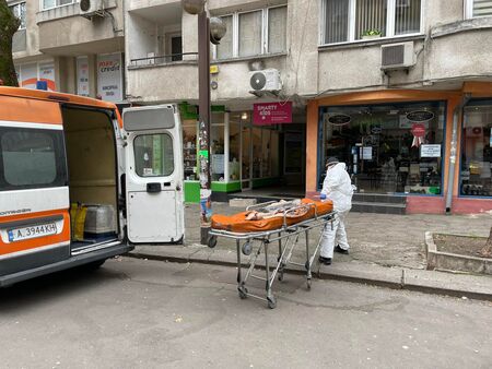 Извънредно! Самоубийство в центъра на Бургас