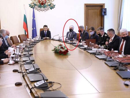 Министър-председателят Кирил Петков събра Съвета по сигурността към МС заради напрежението между НАТО и Русия