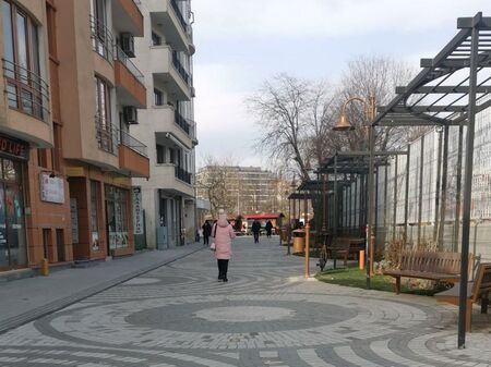 Вижте как ще вдъхнат живот на новата арт дестинация в Бургас - ул."Алеко Константинов"
