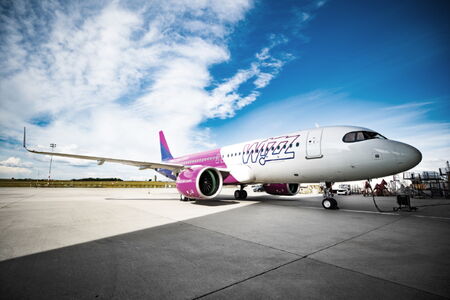 Wizz Air стартира полети от Варна и Бургас до Лондон Гетуик от юни 2022 г.
