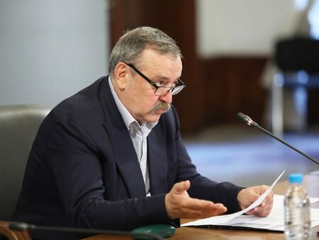 Кантарджиев: До седмица ще има спад на случаите с Ковид-19 в няколко области