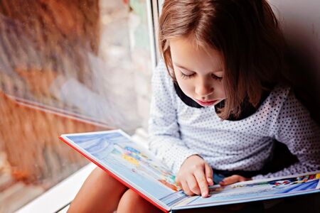 Децата, на които им четат книжки, имат по-добро поведение