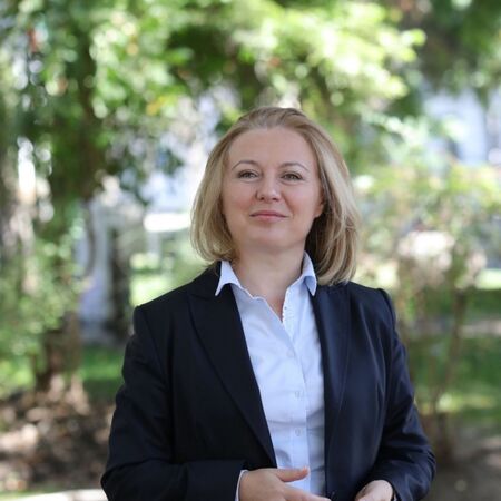 Правосъдната министърка съседка на Лили Иванова в Кубрат