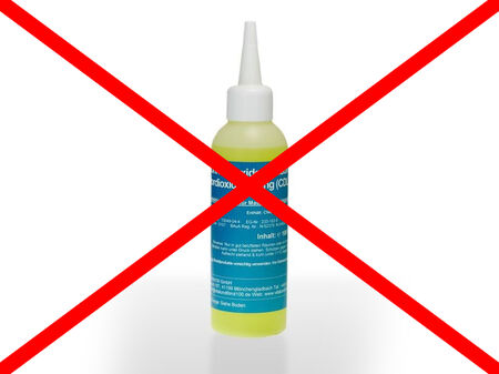 МЗ: Не пийте дезинфектант с хлорен диоксид против COVID, опасно е!