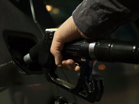 Бензин, дизел, газ скачат, как да пестим на пътя