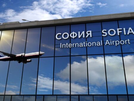 Излита първият самолет по линията София-Скопие
