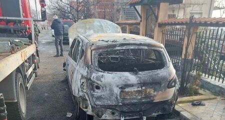 Запалиха два автомобила на бивш директор на ОД на МВР