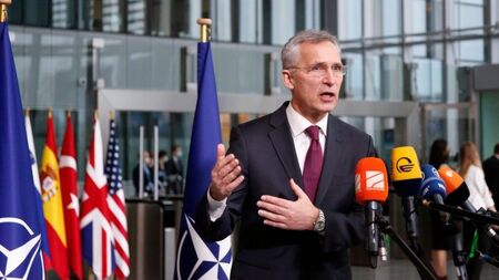 НАТО: Не можем да подпишем документ с Русия, че разширяването на алианса ще спре