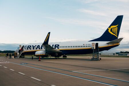 Шефът на Ryanair е искал да таксува ползването на тоалетна в самолетите (видео)