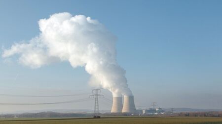 Може ли ядрената енергия да реши въпроса с нарастващото търсене на енергия?