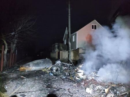 Отломки от самолет паднаха върху двуетажна къща в Киев