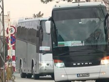 Три автобуса с наши сънародници пристигат от Украйна