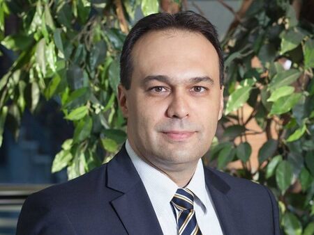 След силен натиск от БСП: Сменят Тодор Тагарев с Драгомир Заков за нов военен министър