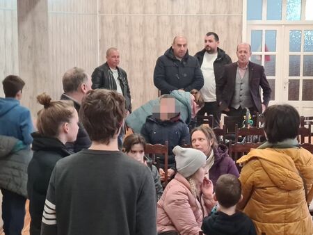 Община, кметство, бизнесът и добри хора се обединиха: В Китен подслониха първите бежанци от Украйна