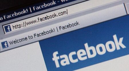 Русия блокира достъпа до Фейсбук в страната