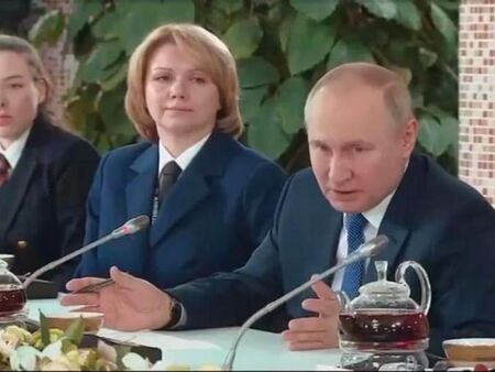 Путин: Ще считаме за участник във войната всеки, който наложи забрана за полети над Украйна