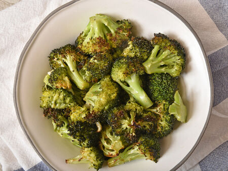 Рецепта за печени чеснови броколи
