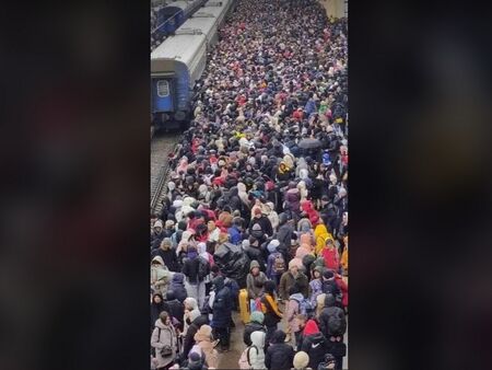 Народ, който завижда на бягащи от война, си е унищожен