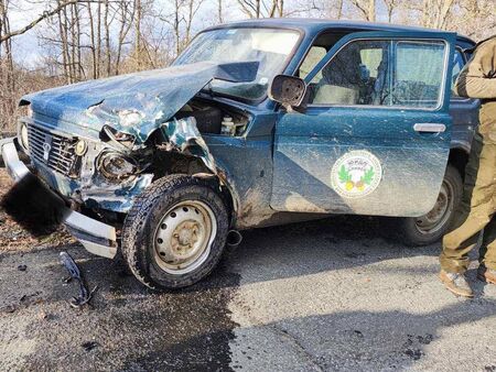 Тежък сблъсък между автомобил на Горското и софийско Волво на пътя Бургас-Малко Търново