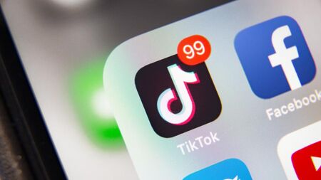 Защо TikTok е толкова пристрастяващ