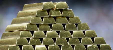 Руската централна банка спира да купува злато от банките, за да има за населението