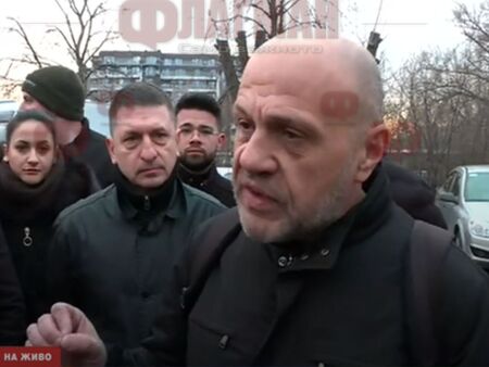 Симпатизанти на Бойко Борисов тръгнали към София, Дончев заговори за обезглавяване на опозицията