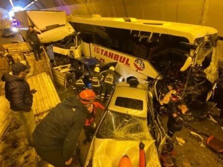 Над 30 ранени при верижна катастрофа до Истанбул