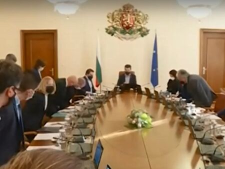 Министрите решават да помогнем ли с 370 000 лева на Украйна