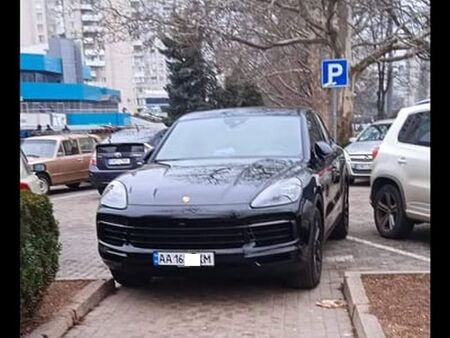 Бургазлии, запазете спокойствие, ако сте участник в ПТП с украински автомобил. Засега