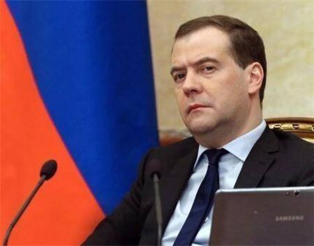 Медведев: Глупаво е да се смята, че санкциите ще променят курса на Русия