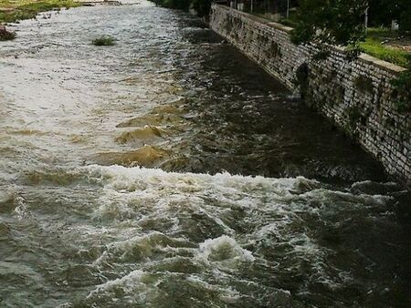 Труп на мъж изплува от река Чая в Асеновград