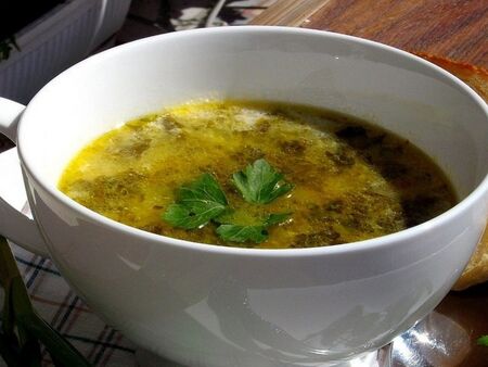 Рецепта за пролетна супа от лапад и киселец