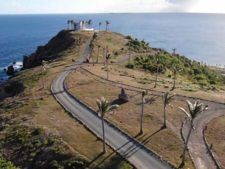 Обявиха за продан двата острова на педофилите, собственост на самоубития милионер Епстийн