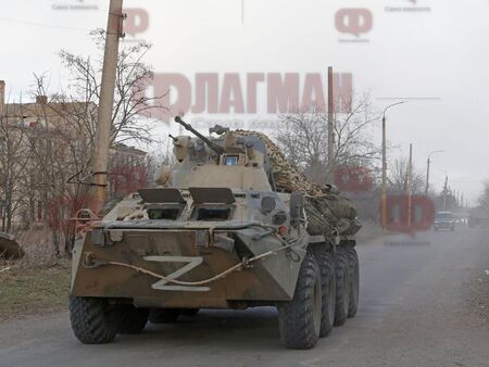 Генщабът на Украйна: Руснаците бягат в Беларус с плячката си