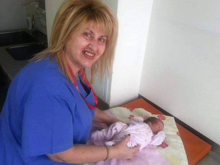 Първи в България: Родилките на УМБАЛ „Дева Мария“ вече с безплатни домашни посещения от акушерка след раждането