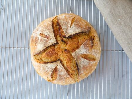 Рецепта за хлебчета с брашно от лимец и песто